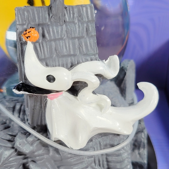 Disney Nightmare Before Christmas Zero 6" Musical LED Disney Waterglobe New - Picture 7 of 10